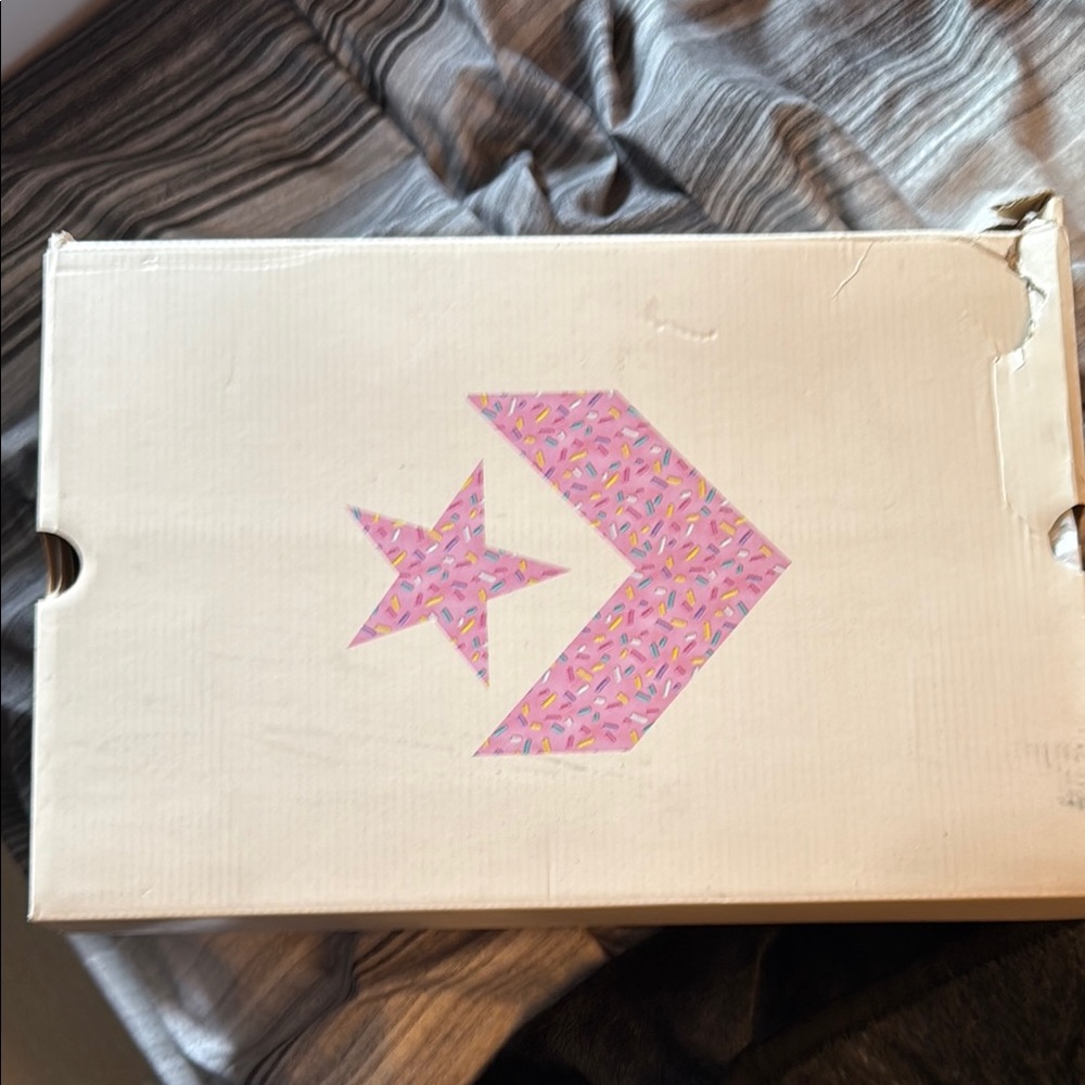 Converse Box with Pink Patterned Logo